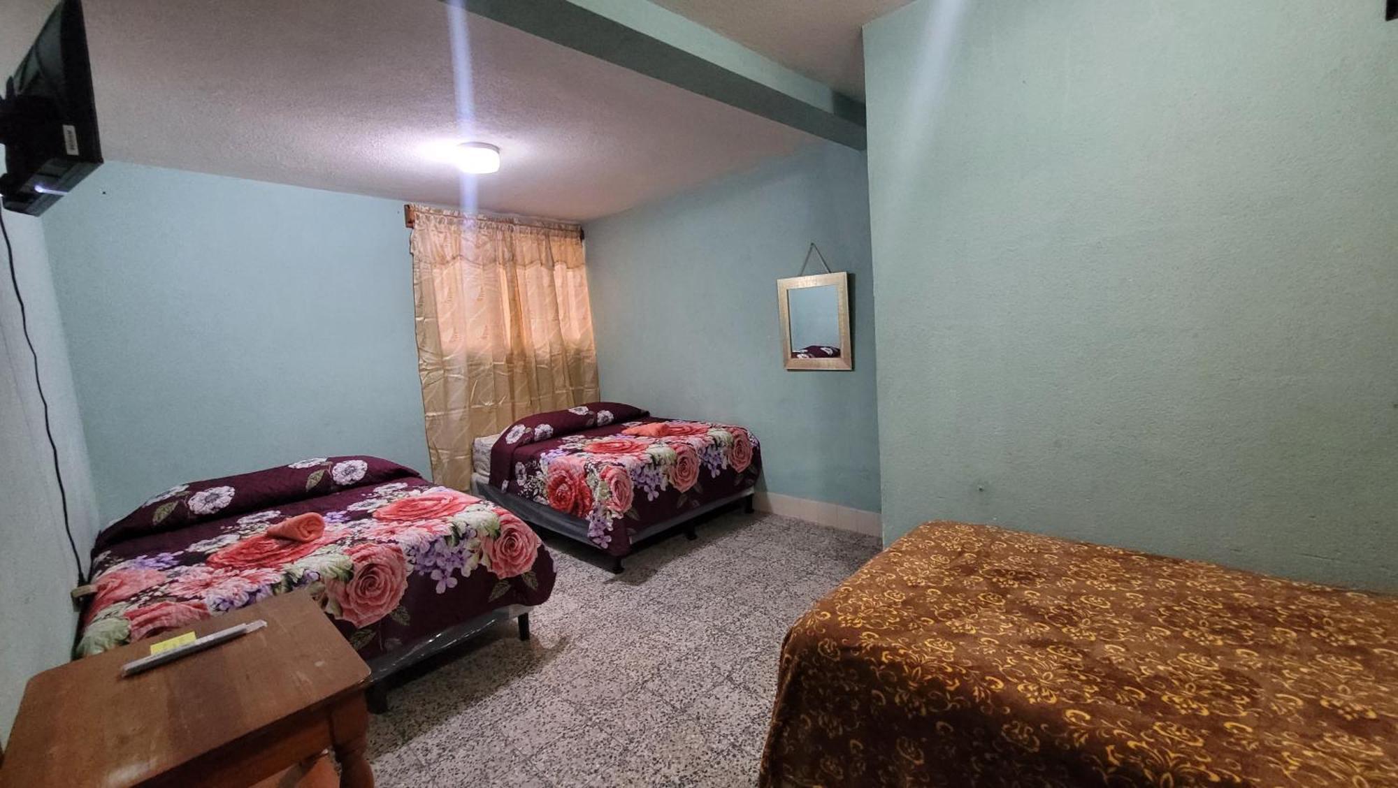Hostal Sweet Dreams Panajachel Exterior photo